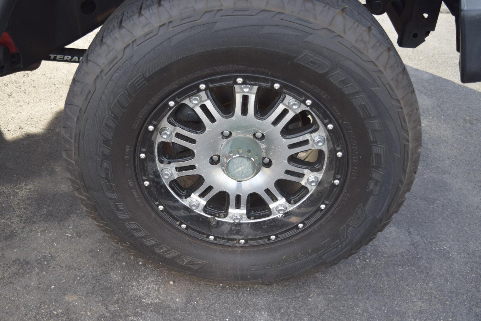 2010 RED /GRAY Jeep Wrangler Sport 4WD (1J4AA2D17AL) with an 3.8L V6 OHV 12V engine, 6-SPEED transmission, located at 607 W Columbia Drive, Kennewick, WA, 99336, (509) 987-1069, 0.000000, 0.000000 - FOR MORE INFORMATION PLEASE GIVE US A CALL TOLL FREE AT 509-582-8818 OR FOR MORE OPTIONS PLEASE VIEW OUR INVENTORY ON THE WEB AT USAAUTOSALES.NET Si te gusta este vehiculo y usted tiene preguntas, por favor llame gratis al numero (509) 582-8818 y alguien le ayudara. VEHICLE PRICE DOES NOT INCLUDE TA - Photo#5